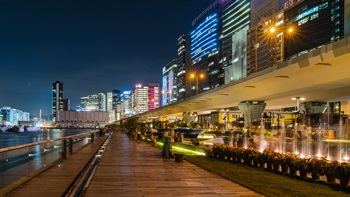 The music fountains and wet play areas allow visitors to interact with water jets of various effects.